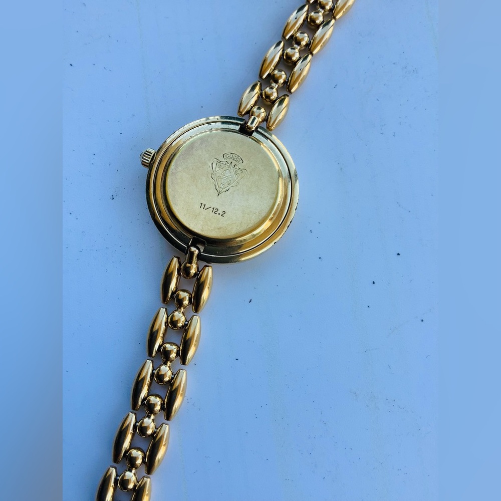 Gucci Gold Bracelet Watch with Interchangeable Colored Bezels🌺🌼🌸 - Picture 10 of 12